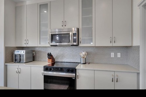 49 Marquis Grove Se, Calgary, AB - Indoor Photo Showing Kitchen