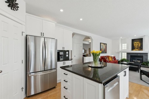 42 Cresthaven Way Sw, Calgary, AB 