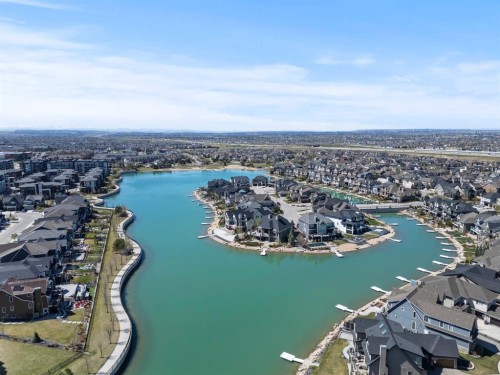 995 Mahogany Boulevard Se, Calgary, AB 