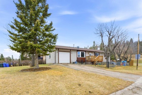 616 1 Street NE Sundre, AB T0M 1X0
