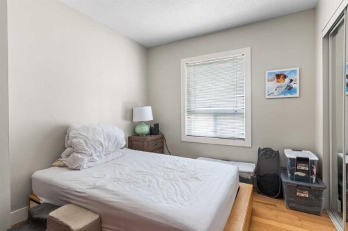 6619 18 Street Se, Calgary, AB - Indoor Photo Showing Bedroom