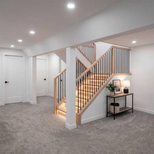 88 Cheyenne Crescent Nw, Calgary, AB - Indoor Photo Showing Other Room