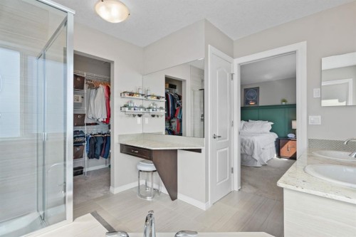 49 Kingsbridge Place Se, Airdrie, AB - Indoor Photo Showing Bathroom