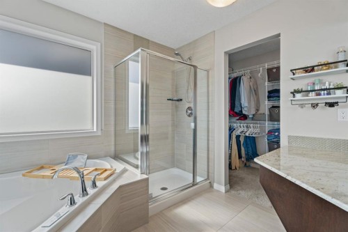 49 Kingsbridge Place Se, Airdrie, AB - Indoor Photo Showing Bathroom