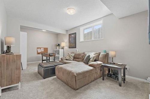 49 Kingsbridge Place Se, Airdrie, AB - Indoor