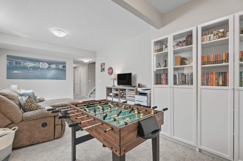 49 Kingsbridge Place Se, Airdrie, AB - Indoor