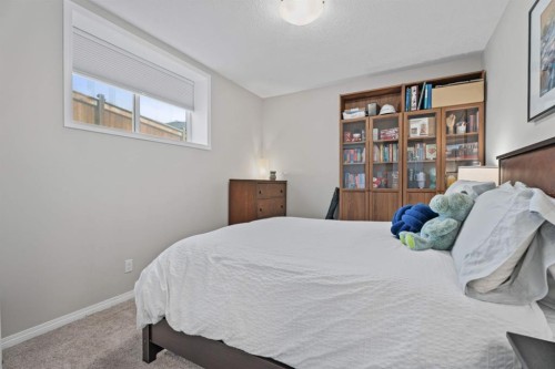 49 Kingsbridge Place Se, Airdrie, AB - Indoor Photo Showing Bedroom