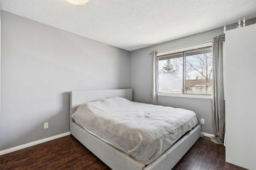 28 Templegreen Bay Ne, Calgary, AB - Indoor Photo Showing Bedroom