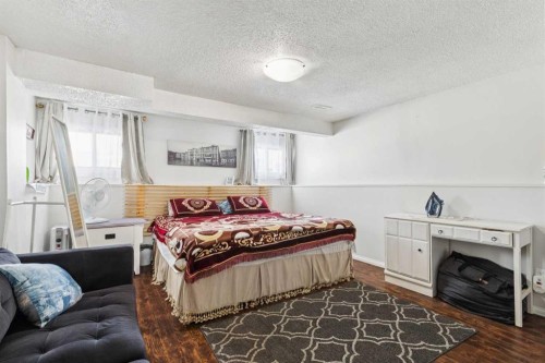 28 Templegreen Bay Ne, Calgary, AB - Indoor Photo Showing Bedroom