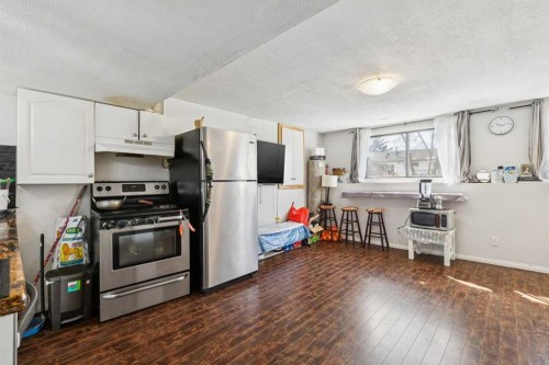 28 Templegreen Bay Ne, Calgary, AB - Indoor Photo Showing Kitchen With Stainless Steel Kitchen