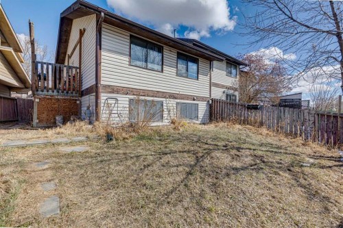 28 Templegreen Bay Ne, Calgary, AB - Outdoor