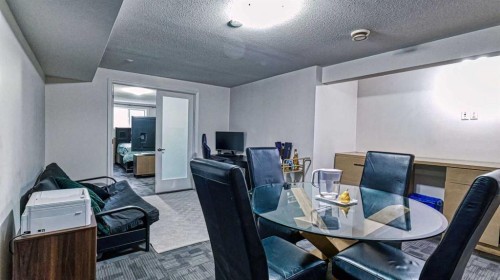 5924 Bow Crescent Nw, Calgary, AB - Indoor