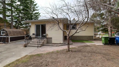 5924 Bow Crescent Nw, Calgary, AB - Outdoor