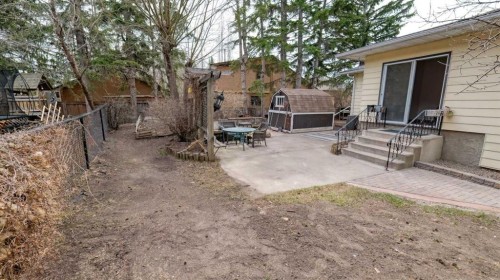 5924 Bow Crescent Nw, Calgary, AB - Outdoor