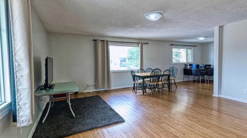 5924 Bow Crescent Nw, Calgary, AB - Indoor