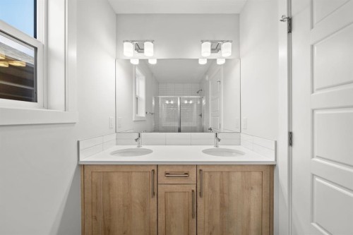 106 Sora Gardens Se, Calgary, AB - Indoor Photo Showing Bathroom