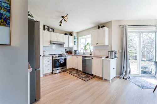 217 Martin Crossing Way Ne, Calgary, AB - Indoor Photo Showing Kitchen