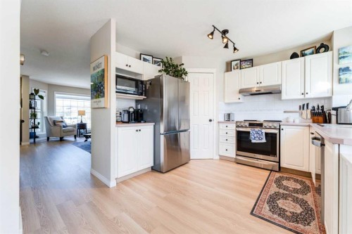 217 Martin Crossing Way Ne, Calgary, AB - Indoor Photo Showing Kitchen