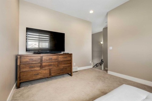 72 Wentworth Crescent Sw, Calgary, AB - Indoor
