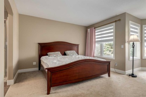 72 Wentworth Crescent Sw, Calgary, AB - Indoor Photo Showing Bedroom