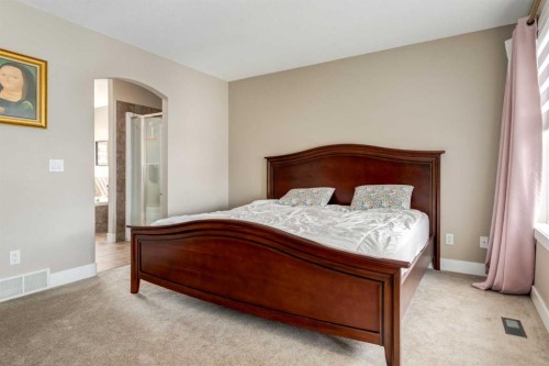 72 Wentworth Crescent Sw, Calgary, AB - Indoor Photo Showing Bedroom