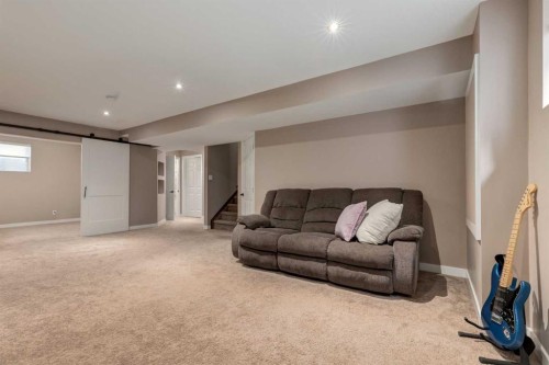 72 Wentworth Crescent Sw, Calgary, AB - Indoor
