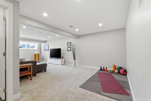 832 Edgemont Road Nw, Calgary, AB - Indoor