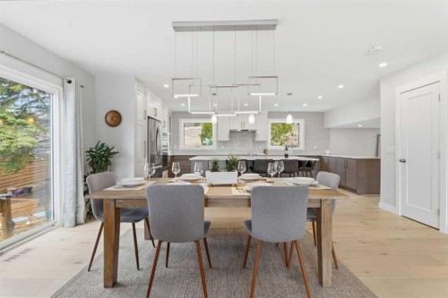 832 Edgemont Road Nw, Calgary, AB - Indoor Photo Showing Dining Room