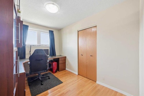 1012 Riddell Place Se, Calgary, AB - Indoor