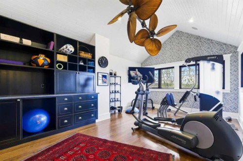 650 29 Avenue Nw, Calgary, AB - Indoor Photo Showing Gym Room