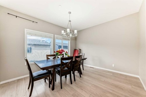 140 Howse Avenue Ne, Calgary, AB - Indoor Photo Showing Dining Room