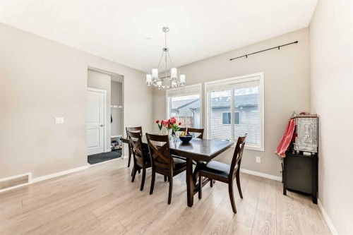140 Howse Avenue Ne, Calgary, AB - Indoor Photo Showing Dining Room