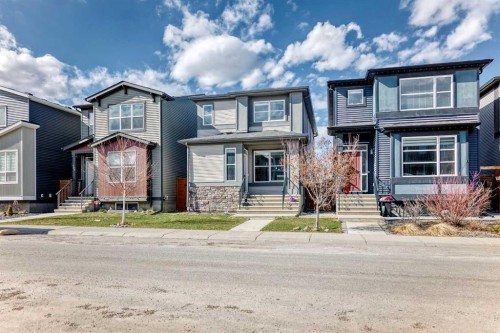 140 Howse Avenue Ne, Calgary, AB - Outdoor With Facade