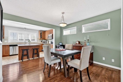 27 Copperpond Heights Se, Calgary, AB - Indoor Photo Showing Dining Room