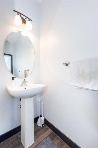 27 Sage Hill Common Nw, Calgary, AB - Indoor Photo Showing Bathroom