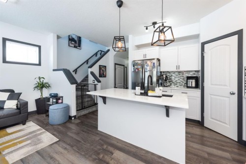 27 Sage Hill Common Nw, Calgary, AB - Indoor Photo Showing Kitchen