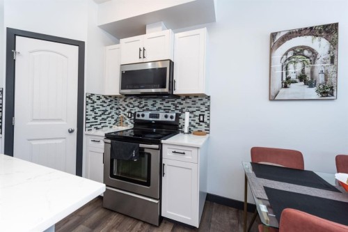 27 Sage Hill Common Nw, Calgary, AB - Indoor Photo Showing Kitchen