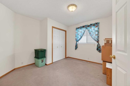 718 Coral Springs Boulevard Ne, Calgary, AB - Indoor Photo Showing Other Room