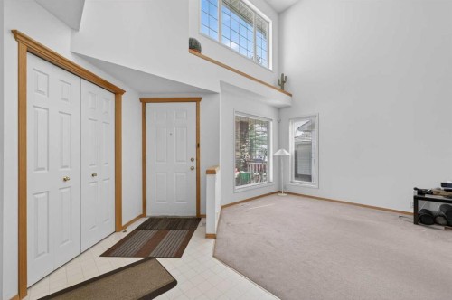 718 Coral Springs Boulevard Ne, Calgary, AB - Indoor Photo Showing Other Room