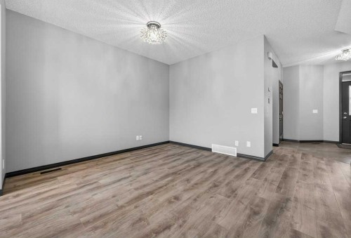 19 Auburn Crest Manor Se, Calgary, AB - Indoor Photo Showing Other Room