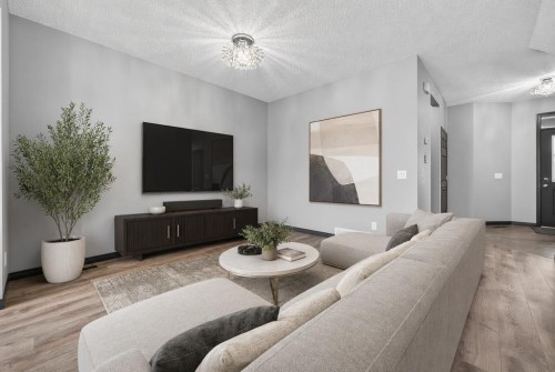 19 Auburn Crest Manor Se, Calgary, AB - Indoor Photo Showing Living Room
