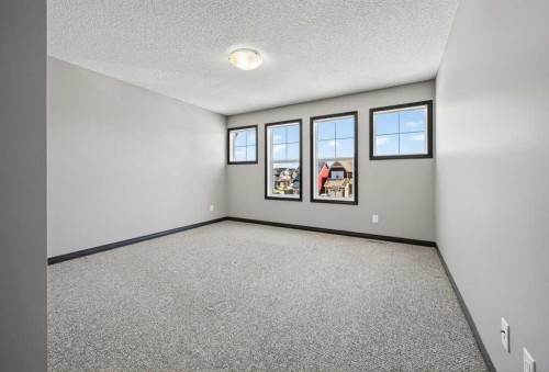 19 Auburn Crest Manor Se, Calgary, AB - Indoor Photo Showing Other Room