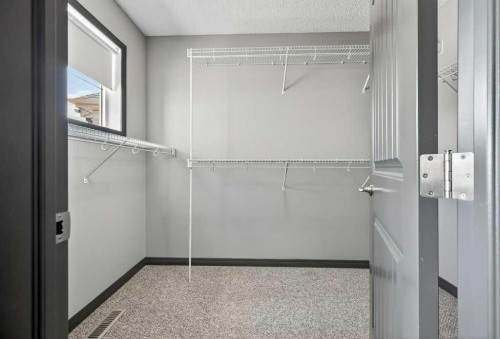 19 Auburn Crest Manor Se, Calgary, AB - Indoor With Storage