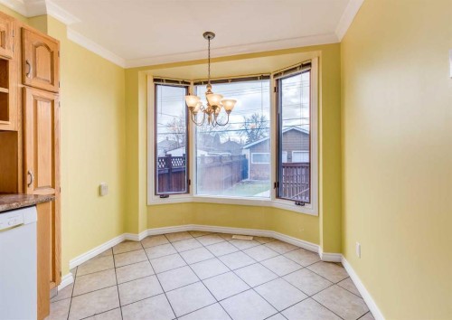 2514 16 Street Se, Calgary, AB - Indoor Photo Showing Other Room