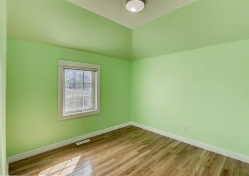 2514 16 Street Se, Calgary, AB - Indoor Photo Showing Other Room