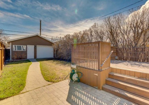 2514 16 Street Se, Calgary, AB - Outdoor