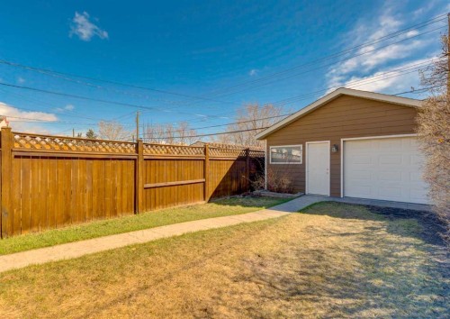 2514 16 Street Se, Calgary, AB - Outdoor