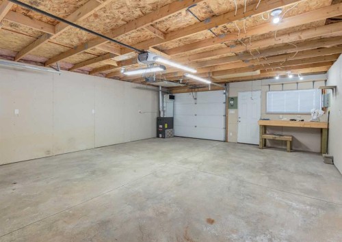 2514 16 Street Se, Calgary, AB - Indoor Photo Showing Garage