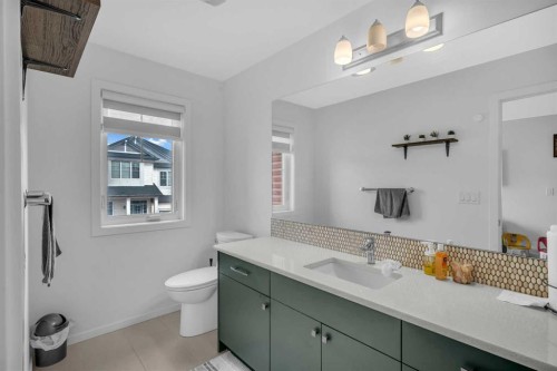 271 Carringham Road Nw, Calgary, AB - Indoor Photo Showing Bathroom