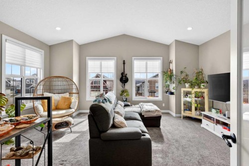 90 Cranbrook Hill Se, Calgary, AB - Indoor Photo Showing Other Room